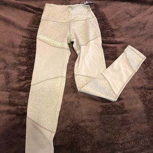 Mesh workout leggings